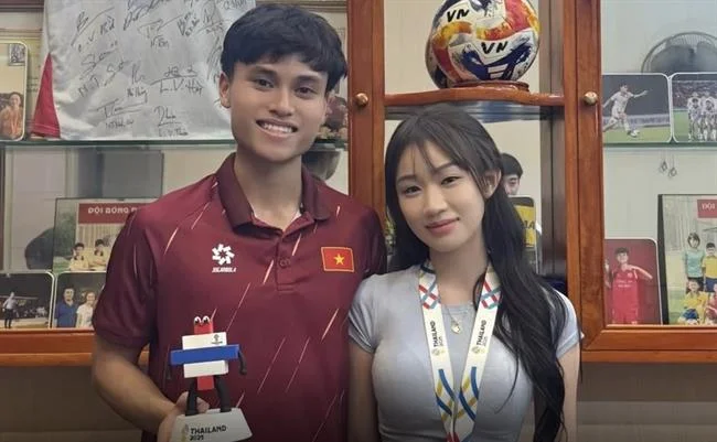 Đá Gà Cựa Dao